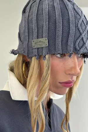 Hot Scuffers Trench Blue Beanie